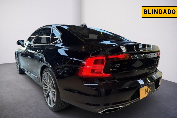 VOLVO S90 2.0 T8 RECHARGE INSCRIPTION AWD GEARTRONIC 2019/2019